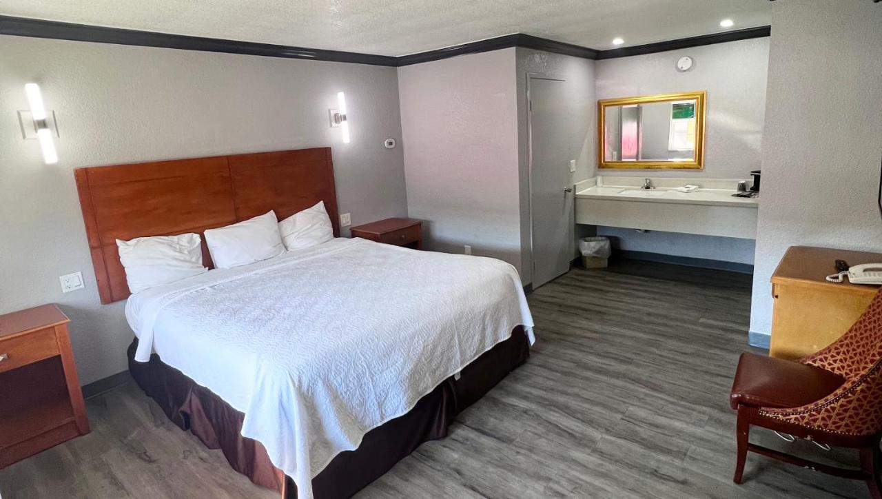 Anchorage Inn Lakeport Esterno foto